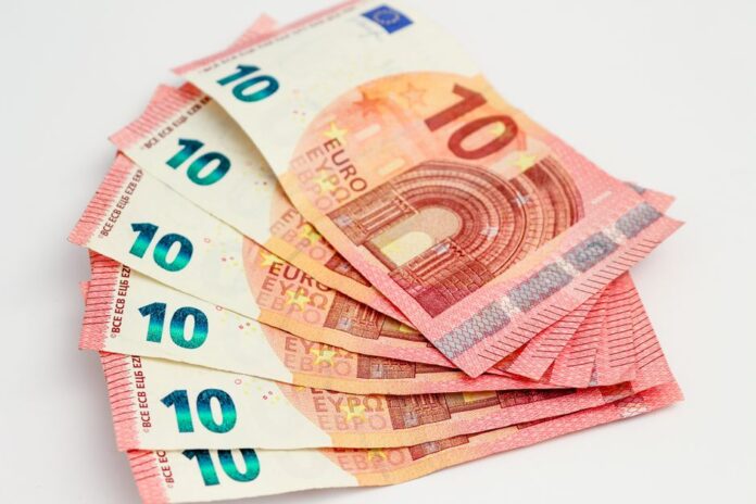 Euro und US-Dollar im Devisenhandel